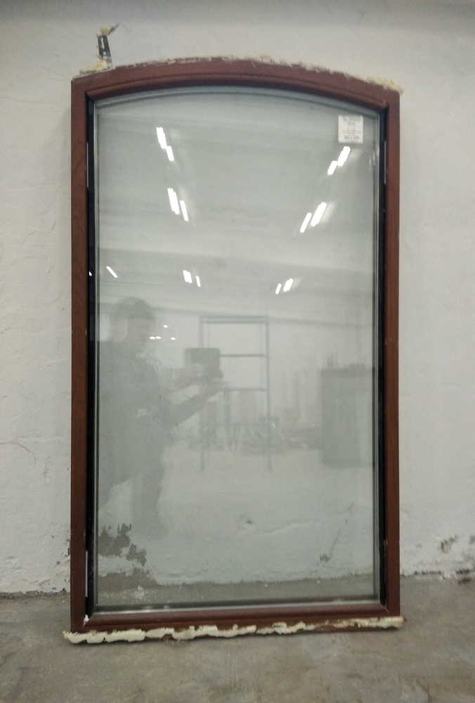 Двухцветное деревянное окно со стеклопакетом за 20200 рублей